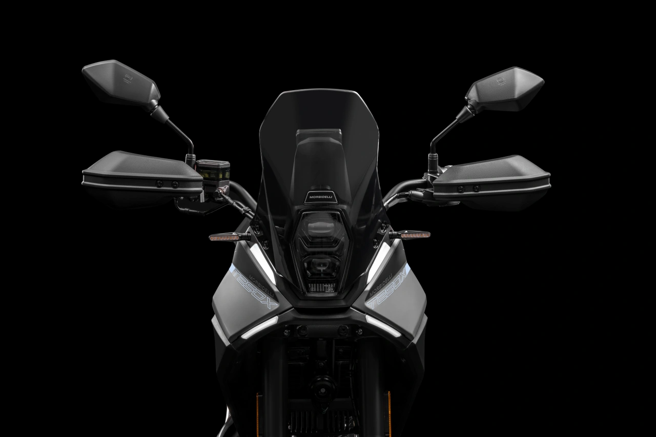 Full LED lighting – With exclusive X-Stack signature.