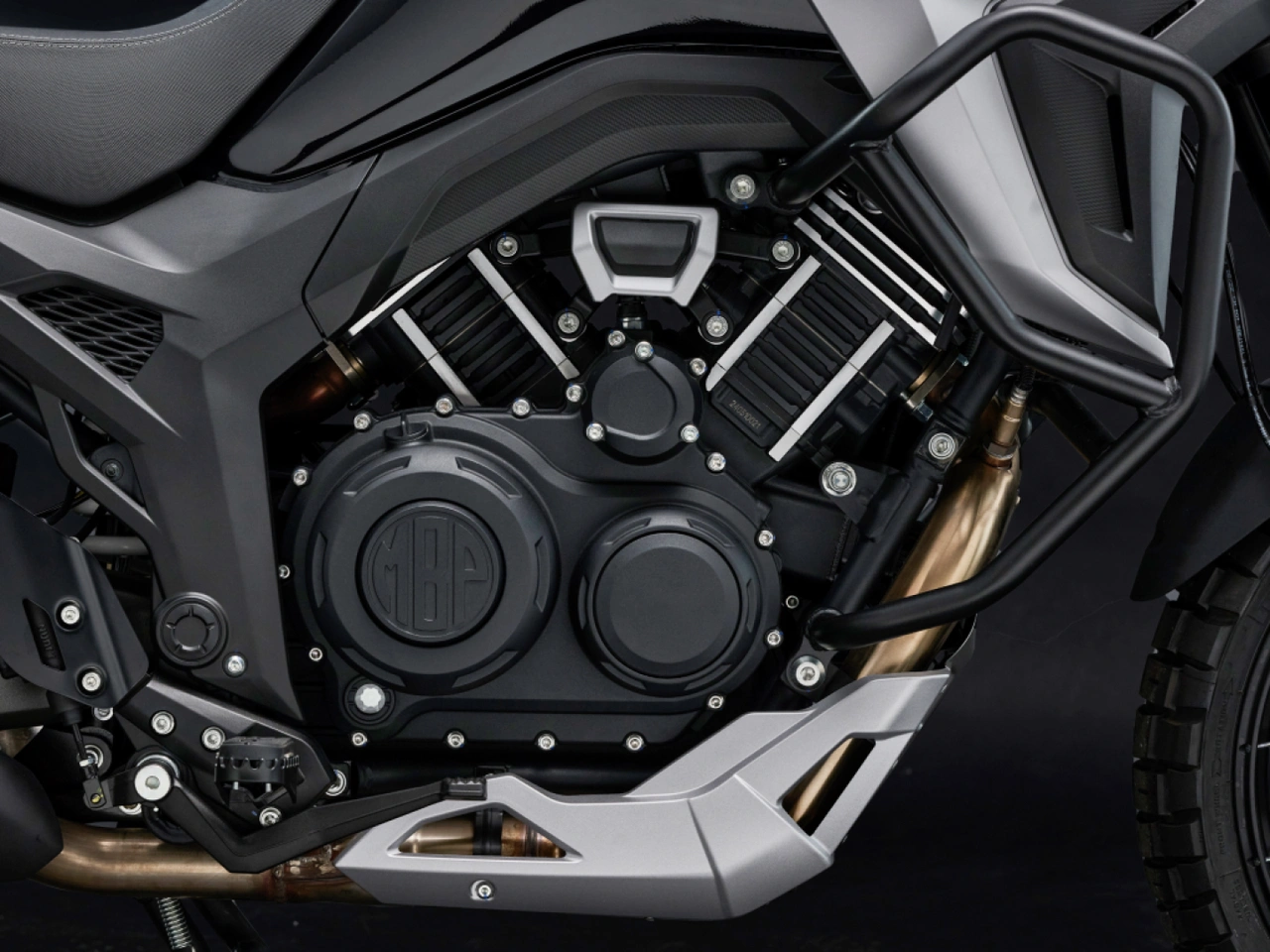 Exclusivo motor bicilíndrico en V de 80 grados